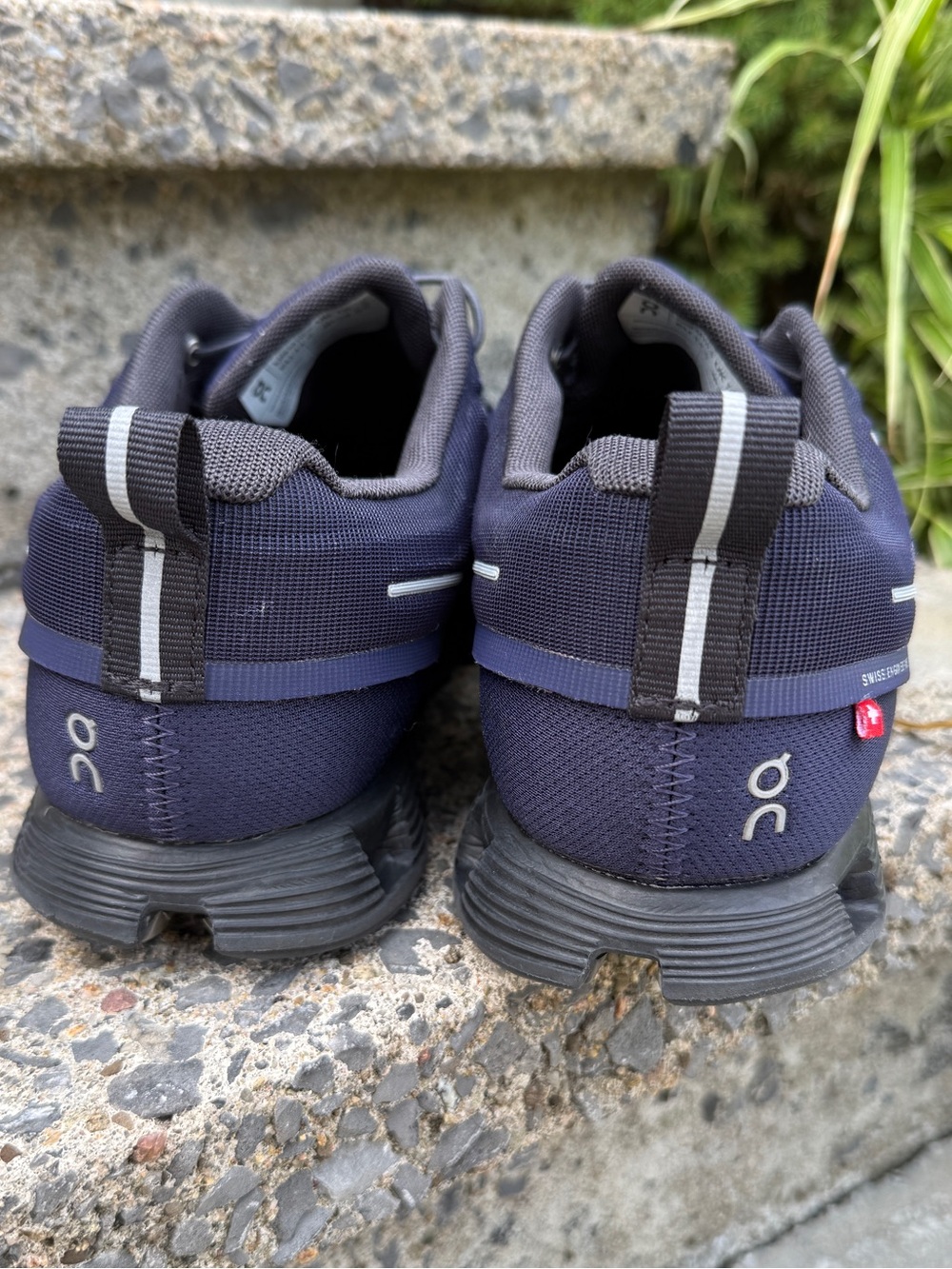 On Cloud 5 Waterproof sneakers running shoes Men’s 10.5 - Picture 3 of 10